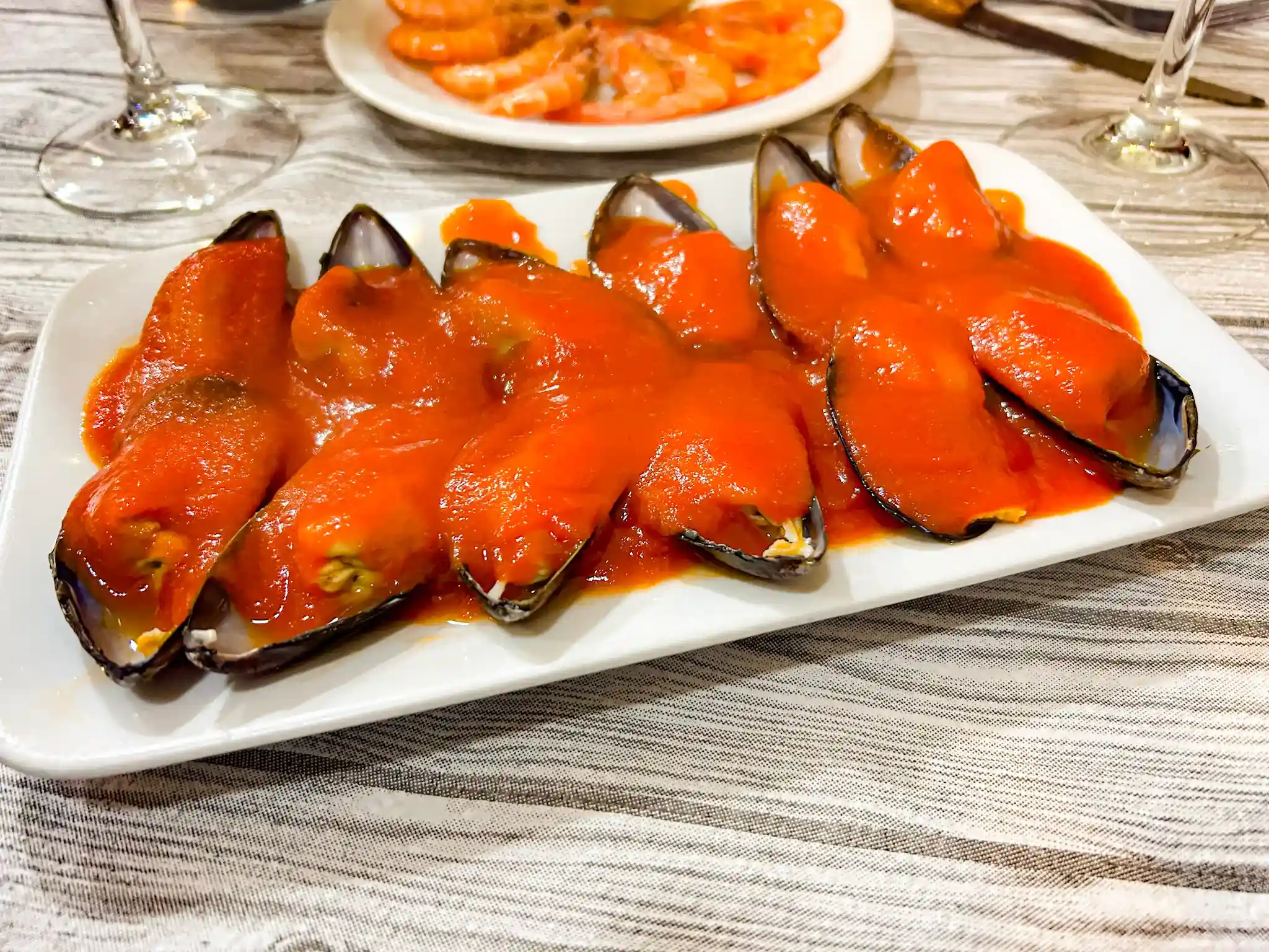 Mejillones con salsa de tomate