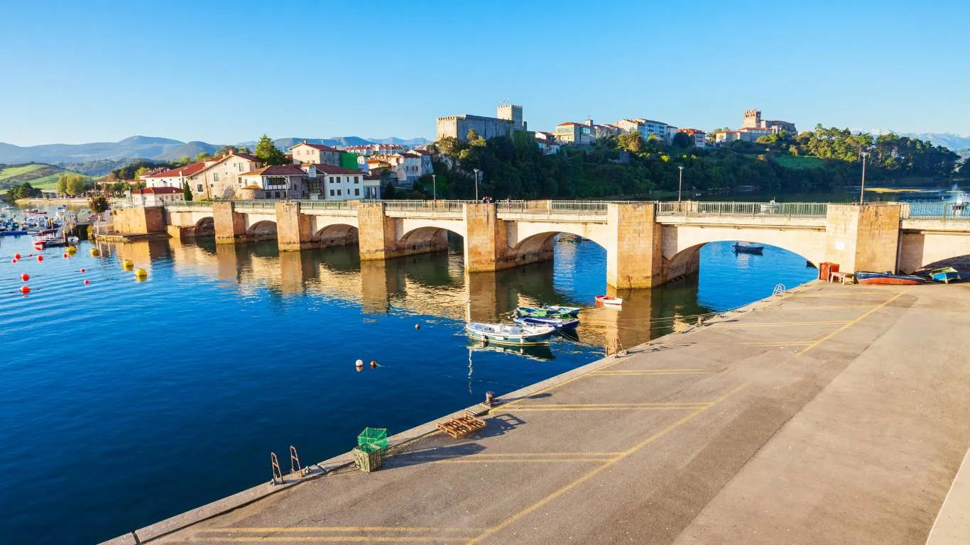 Puente sobre el mar