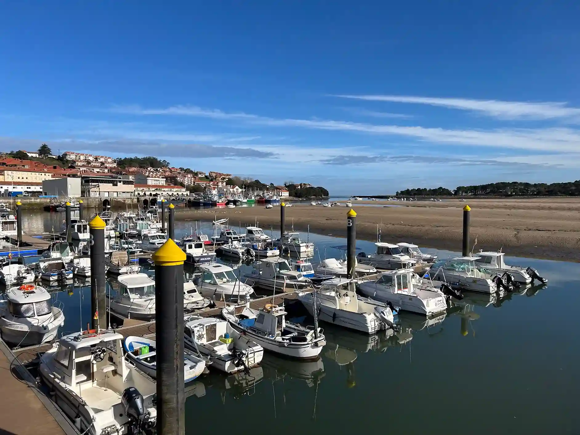 Puerto deportivo en San Vicente de la Barquera