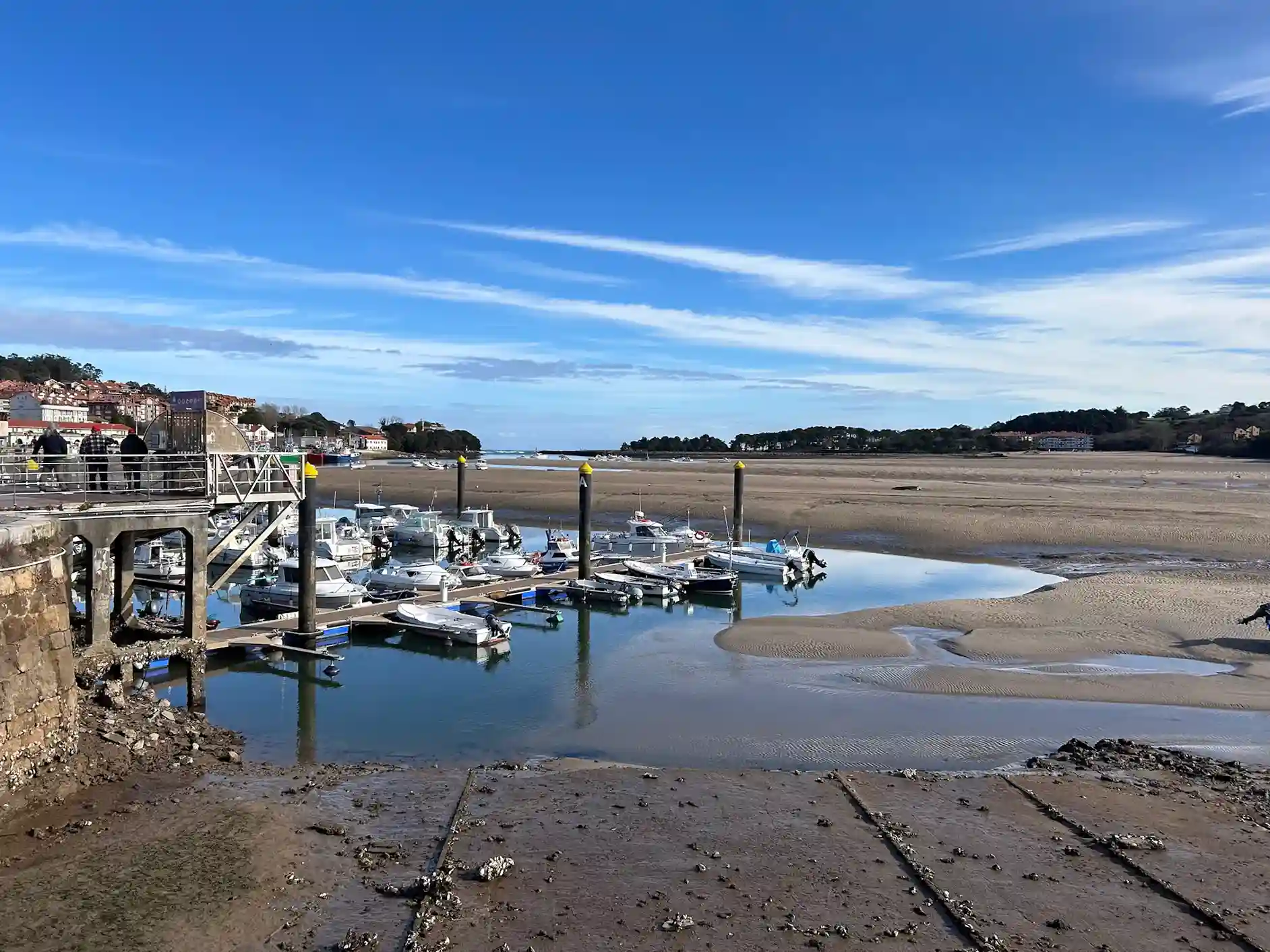 Puerto deportivo en San Vicente de la Barquera