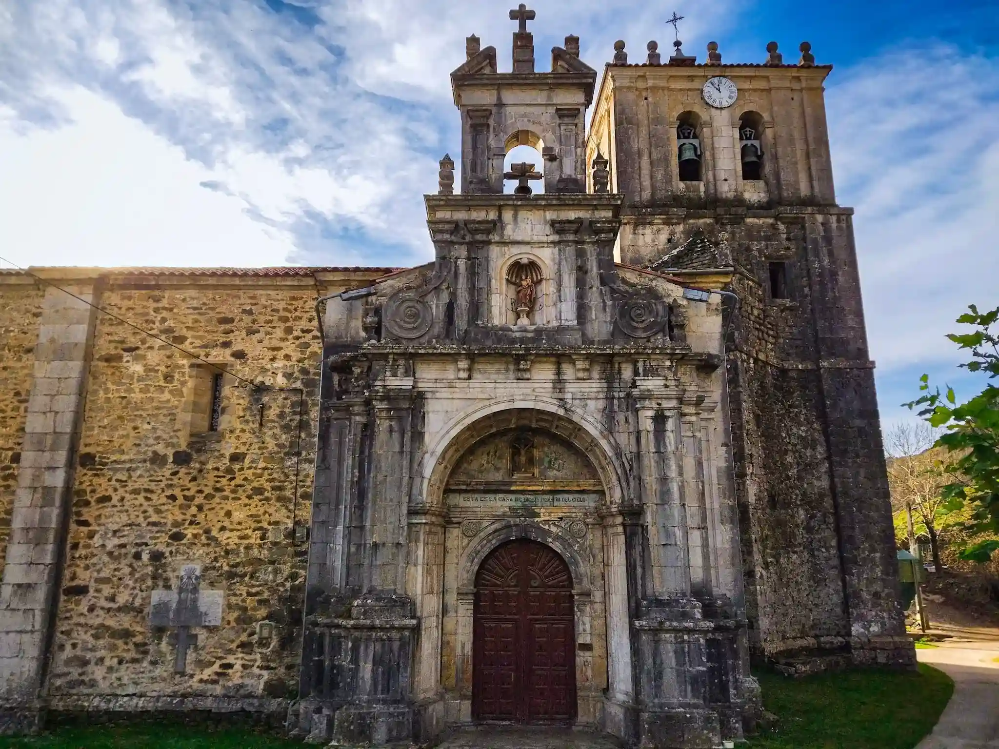 Iglesia de Miera