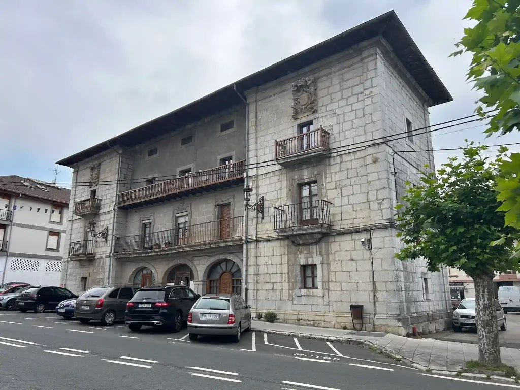 Palacio de Revillagigedo en Ramales de la Victoria