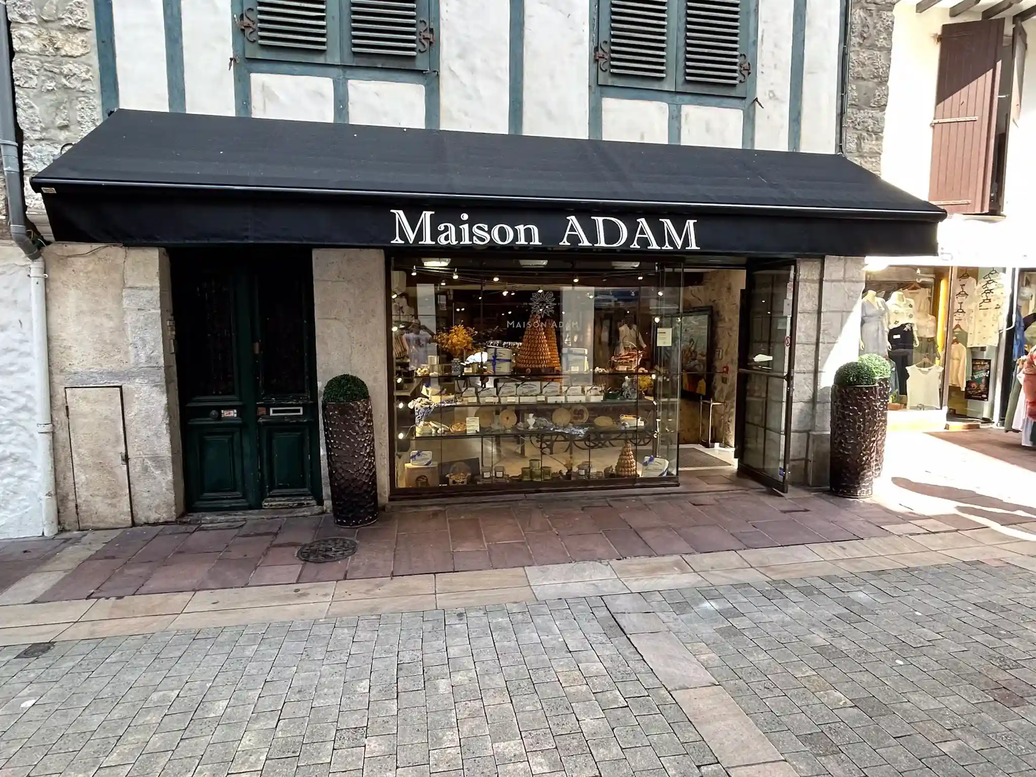 Tienda Maison Adam en San Juan de Luz