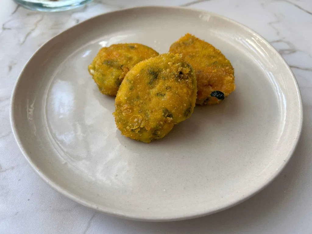 croquetas con colores verdes