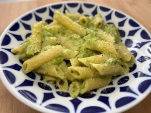 Portada Macarrones sin gluten con pesto de calabacín