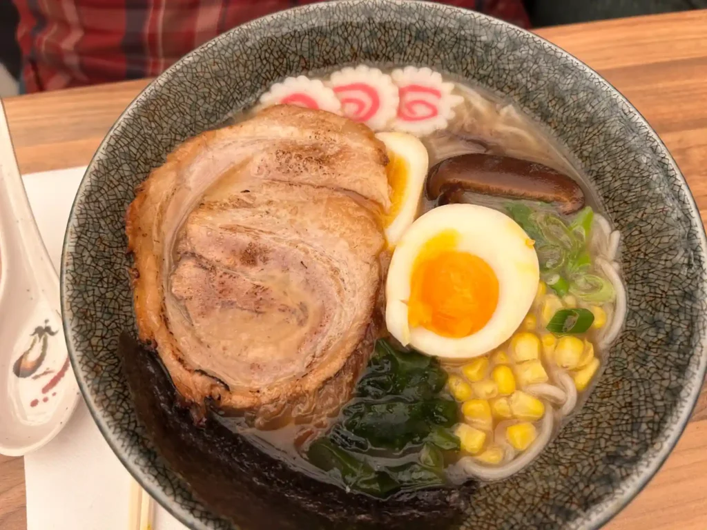 Ramen en el Okashi Sanda Malasaña