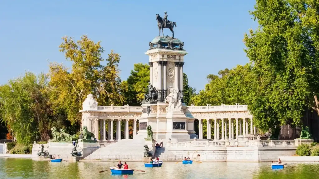 Parque de El Retiro

Canva.com