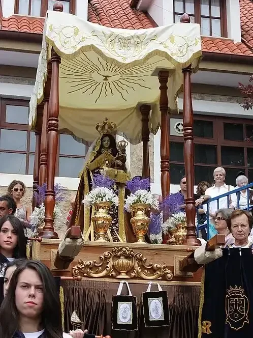 Paso de la Virgen del Carmen
