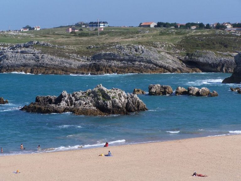 Playa de San Juan de la Canal. Cantabria