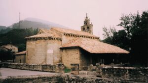 Piscinas naturales en Cantabria: un oasis de interior