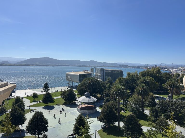 Bahía de Santander con el Centro Botín al fondo